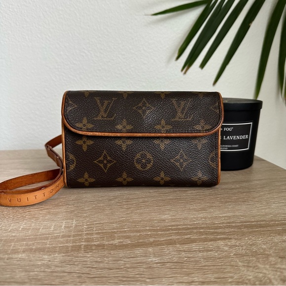 Louis Vuitton Handbags - ⭐️ AUTHENTIC Louis Vuitton Pochette Florentine Bum Bag ⭐️
